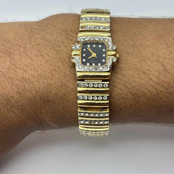 Stunning Gold Watch - Picture 2 of 5